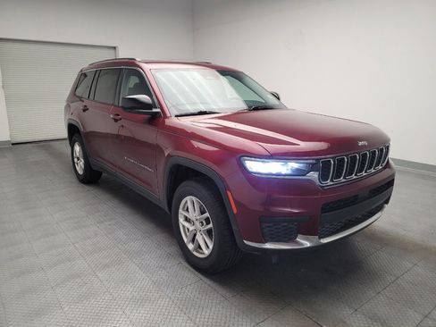 Used 2023 Jeep Grand Cherokee L Laredo RWD image 13