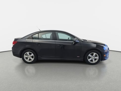 Used 2011 Chevrolet Cruze LT w/ RS Package image 4
