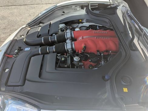 Used 2013 Ferrari California RWD image 43
