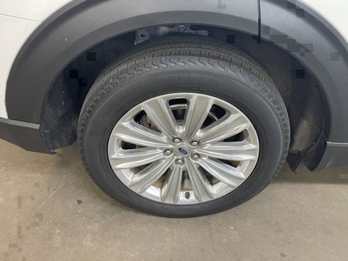 Certified 2021 Ford Explorer Limited w/ Equipment Group 301A image 20