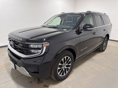 Used 2025 Ford Expedition Platinum AWD/4WD image 7