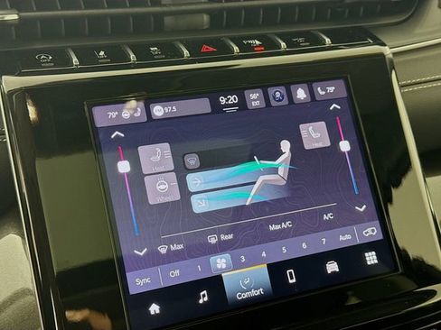 Used 2023 Jeep Grand Cherokee Laredo w/ Luxury Tech Group I image 19