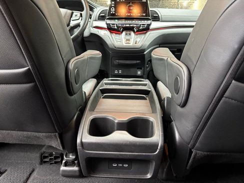 Used 2025 Honda Odyssey Sport-L image 46
