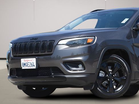 Used 2019 Jeep Cherokee Latitude Plus FWD image 5