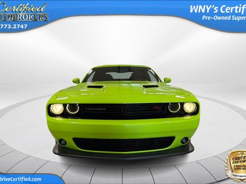 Used 2015 Dodge Challenger R/T Scat Pack RWD image 2