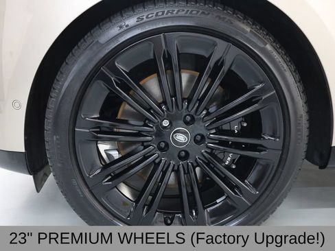 Used 2025 Land Rover Range Rover Long Wheelbase SE AWD/4WD image 50