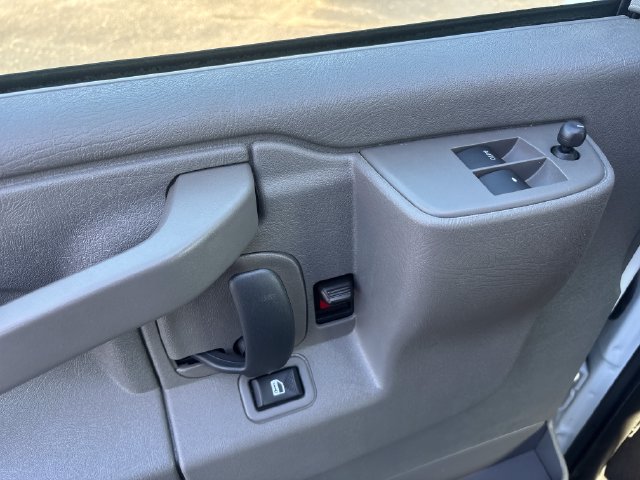 Used 2025 Chevrolet Express 3500 LT w/ LT Preferred Equipment Group RWD image 14