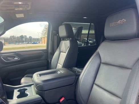 Used 2024 Chevrolet Tahoe High Country w/ Advanced Technology Package image 16