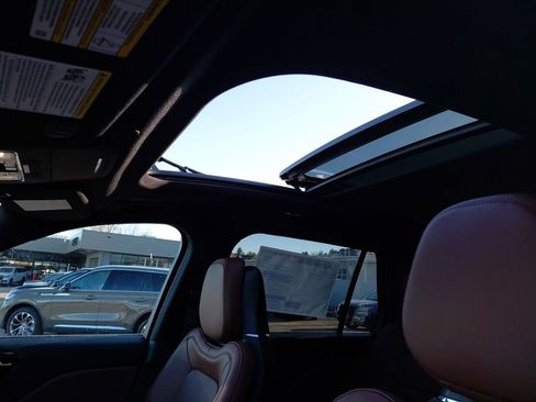 New 2026 Lincoln Aviator Reserve image 3