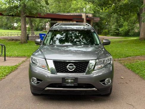 Used 2015 Nissan Pathfinder SV AWD/4WD image 2