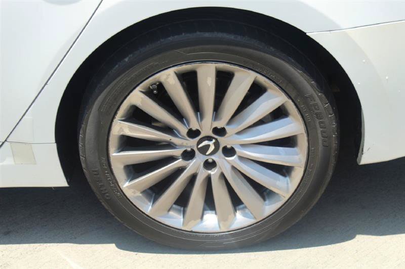 Used 2014 Hyundai Equus Signature RWD image 28