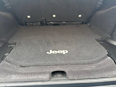 Used 2017 Jeep Wrangler Unlimited Sport w/ Quick Order Package 24S AWD/4WD image 10