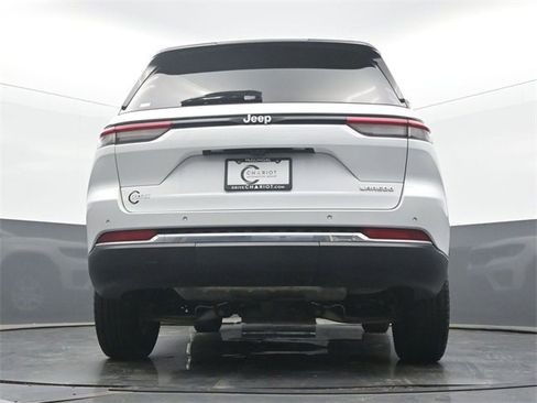 Used 2024 Jeep Grand Cherokee Laredo image 50