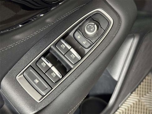 Used 2022 Subaru Outback Limited image 18