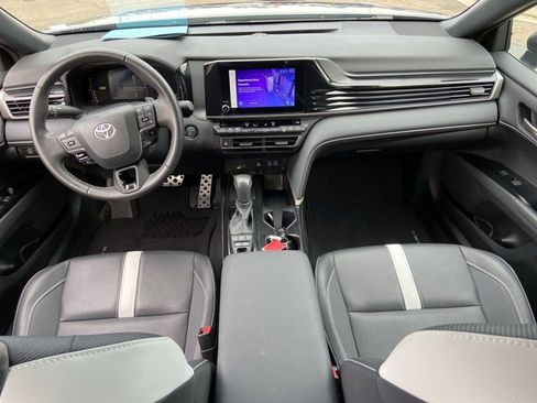 Used 2025 Toyota Camry SE image 48