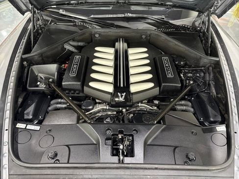 Used 2010 Rolls-Royce Ghost RWD image 25