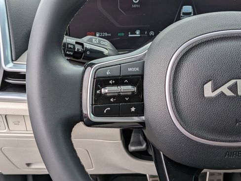 Used 2024 Kia Sorento SX image 20