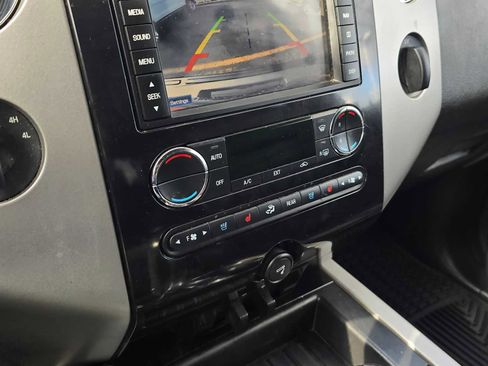 Used 2013 Ford Expedition Limited image 26