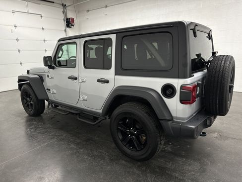 Used 2022 Jeep Wrangler Unlimited Sport image 6