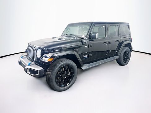 Used 2022 Jeep Wrangler Sahara w/ Cold Weather Group image 3