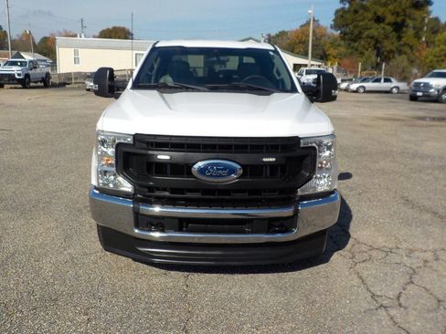 Used 2022 Ford F250 XL w/ Power Equipment Group image 9