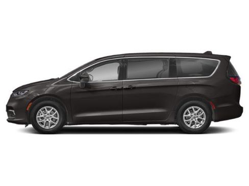 Used 2023 Chrysler Pacifica Limited image 3