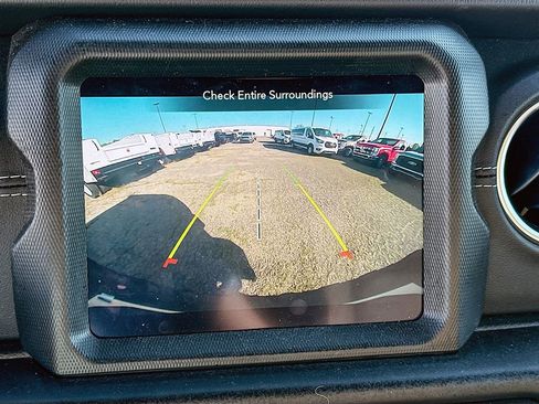 Used 2022 Jeep Wrangler Unlimited Rubicon 4xe w/ Cold Weather Group image 26