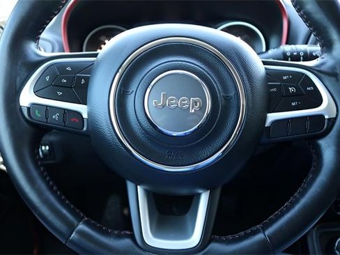 Used 2019 Jeep Compass Trailhawk w/ Cold Weather Group image 19