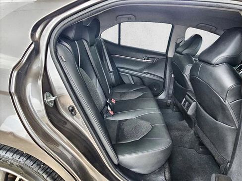 Used 2024 Toyota Camry XLE FWD image 19