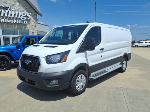 Used 2025 Ford Transit 250 Low Roof w/ Exterior Upgrade Package RWD image 2