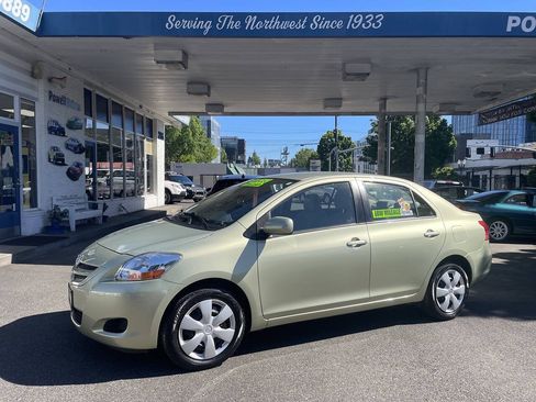 Used 2008 Toyota Yaris Sedan FWD image 2