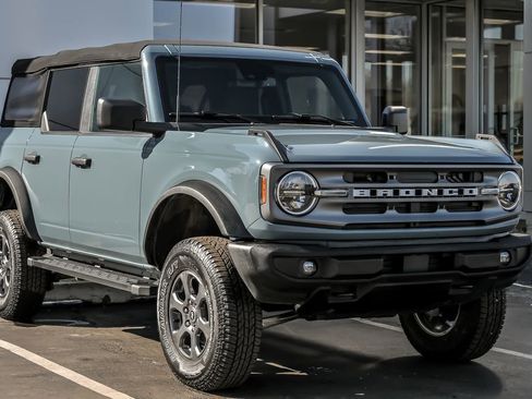 Used 2022 Ford Bronco Big Bend image 11