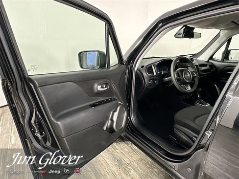 Used 2023 Jeep Renegade Latitude image 20