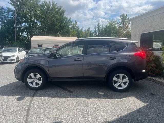 Used 2013 Toyota RAV4 XLE AWD/4WD image 4