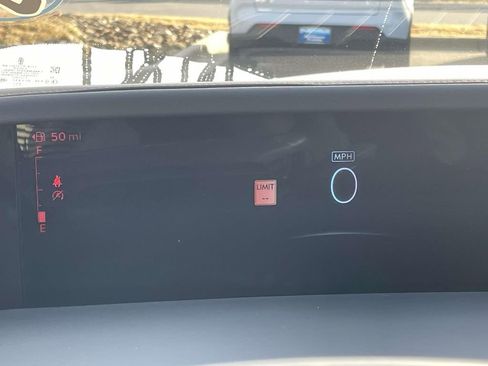 Used 2025 Lincoln Nautilus Reserve image 15