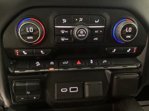 Used 2019 Chevrolet Silverado 1500 RST w/ All-Star Edition AWD/4WD image 27