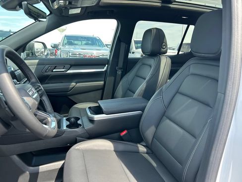 New 2026 GMC Terrain Elevation w/ Elevation Premium Package AWD/4WD image 16