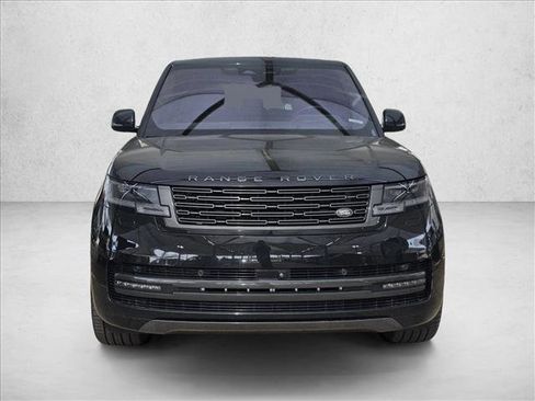 Used 2023 Land Rover Range Rover Long Wheelbase SE image 2