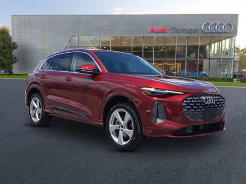 New 2025 Audi Q5 Premium Plus image 1