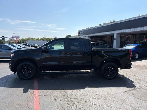 Used 2025 Chevrolet Silverado 1500 Custom w/ LPO, Dark Essentials Package AWD/4WD image 9
