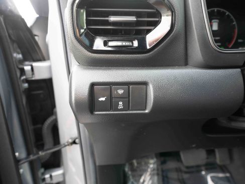 Used 2025 Honda Pilot TrailSport image 11