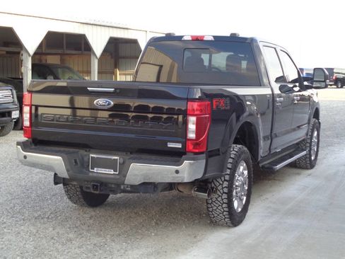 Used 2020 Ford F250 Lariat w/ Chrome Package image 6