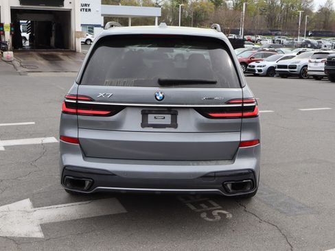 Used 2023 BMW X7 xDrive40i w/ M Sport Package image 9