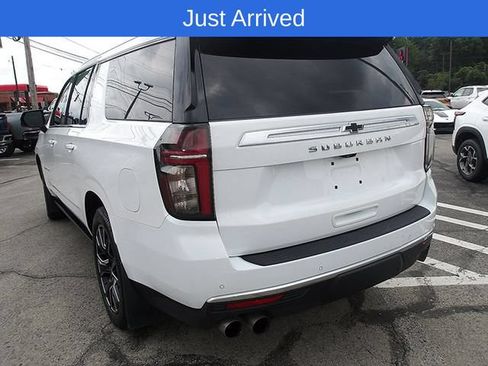 Used 2023 Chevrolet Suburban High Country AWD/4WD image 5