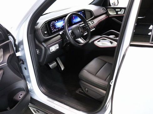 Certified 2025 Mercedes-Benz GLS 450 4MATIC image 24