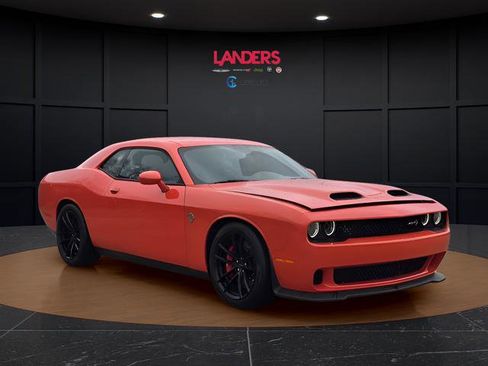 Used 2023 Dodge Challenger SRT Hellcat w/ Driver Convenience Group image 5