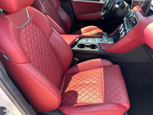 Used 2022 Genesis G70 3.3T Launch Edition RWD image 19
