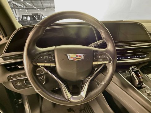 Used 2021 Cadillac Escalade ESV Sport AWD/4WD image 12