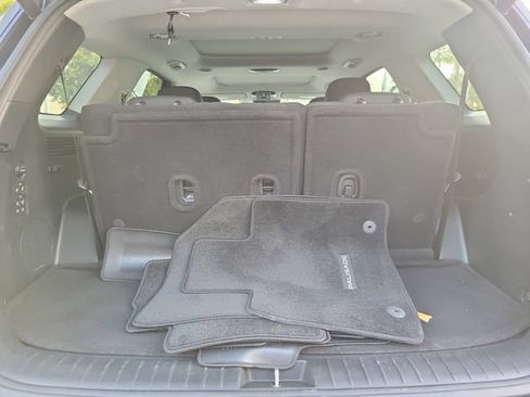 Used 2024 Hyundai Palisade Limited FWD image 5