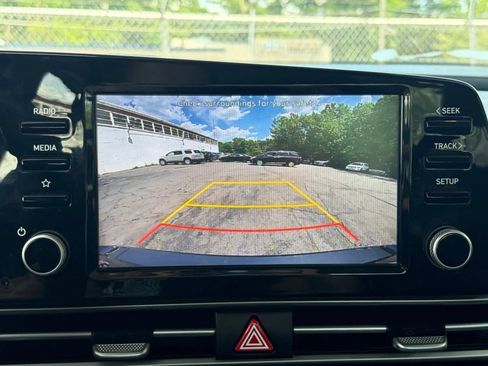 Used 2022 Hyundai Elantra SEL w/ Convenience Package FWD image 35